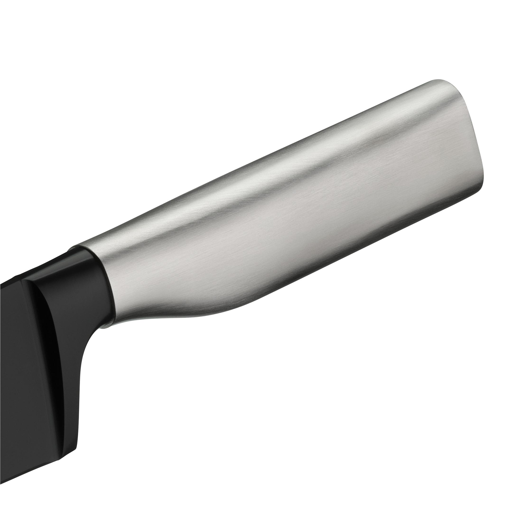 Nahaufnahme des Griffs eines Messers mit silbernem Metall und schwarzem Kunststoff.