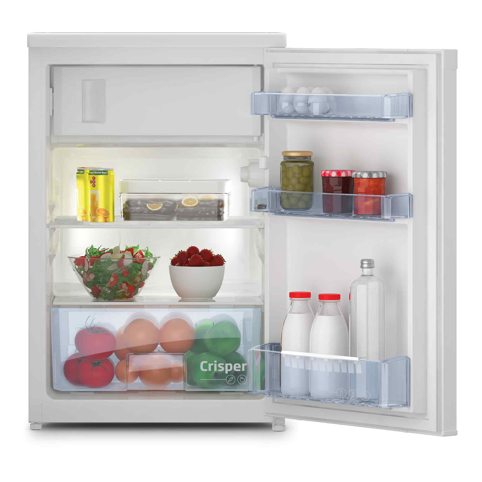 Ein offener Kühlschrank mit Lebensmitteln wie Eiern, Tomaten, Beeren, Salat und Getränken.