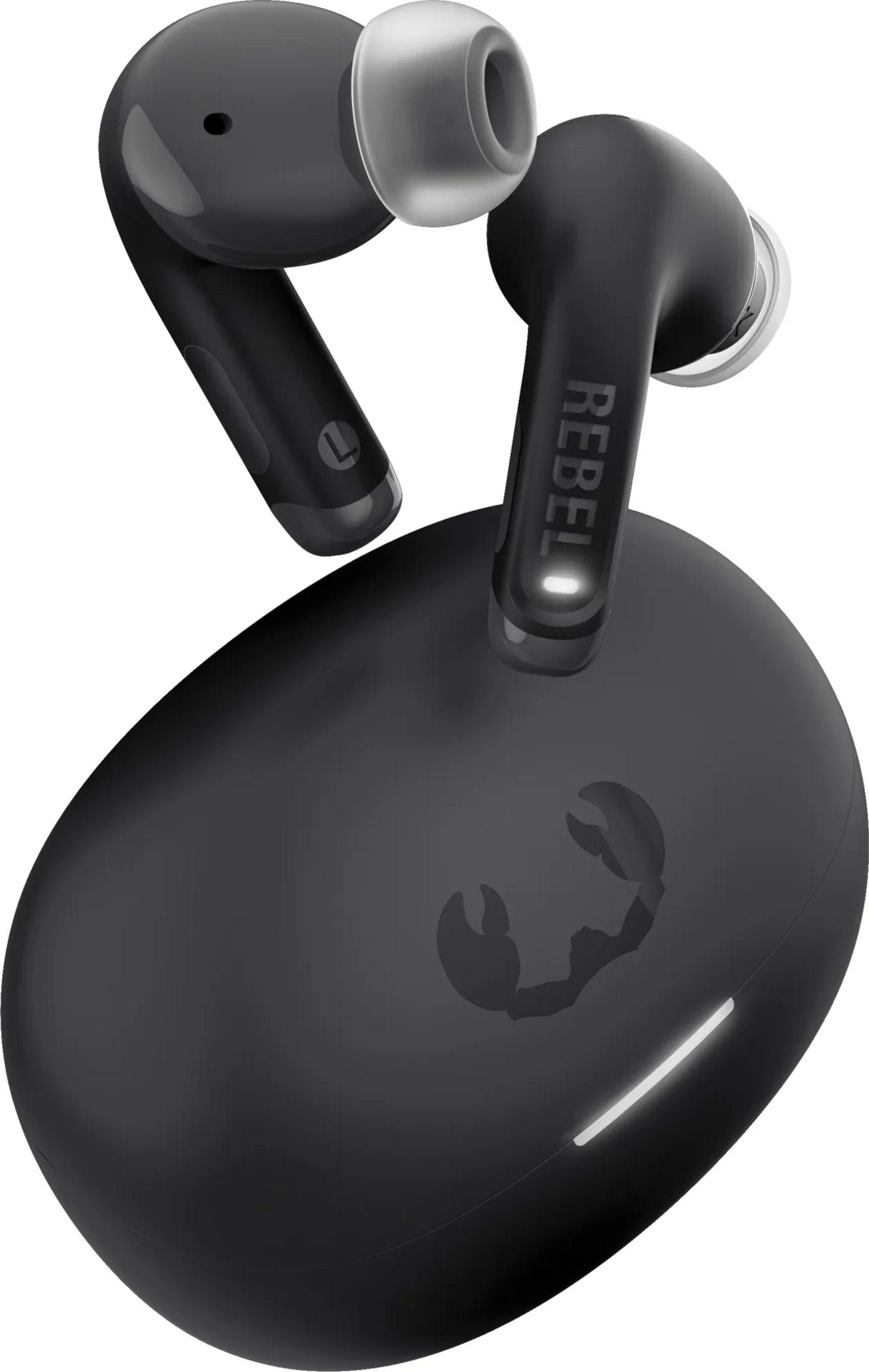 Schwarze kabellose Ohrhörer mit Ladecase und Logo.