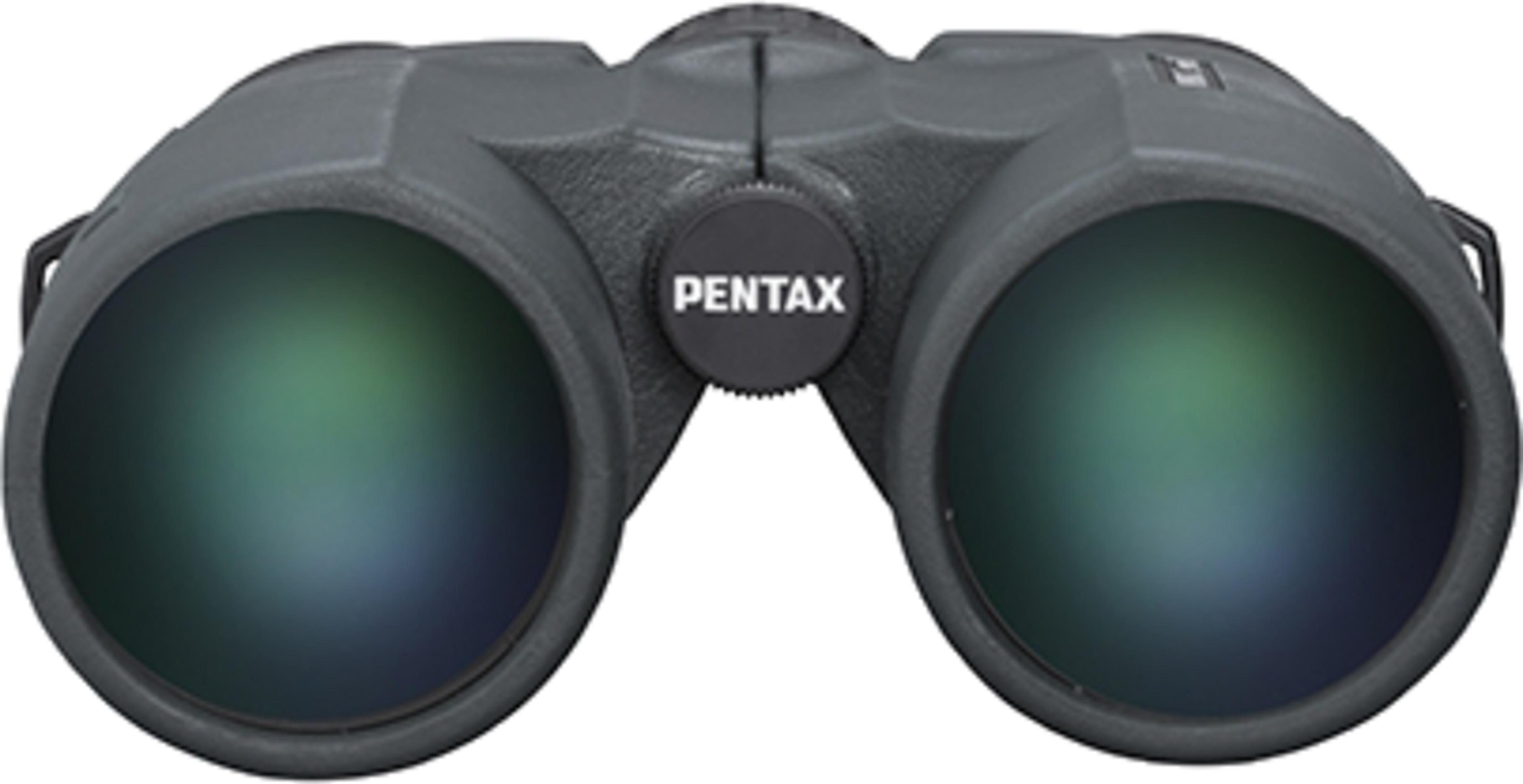 Binoculares Pentax grises con lentes verdes y rueda de enfoque.