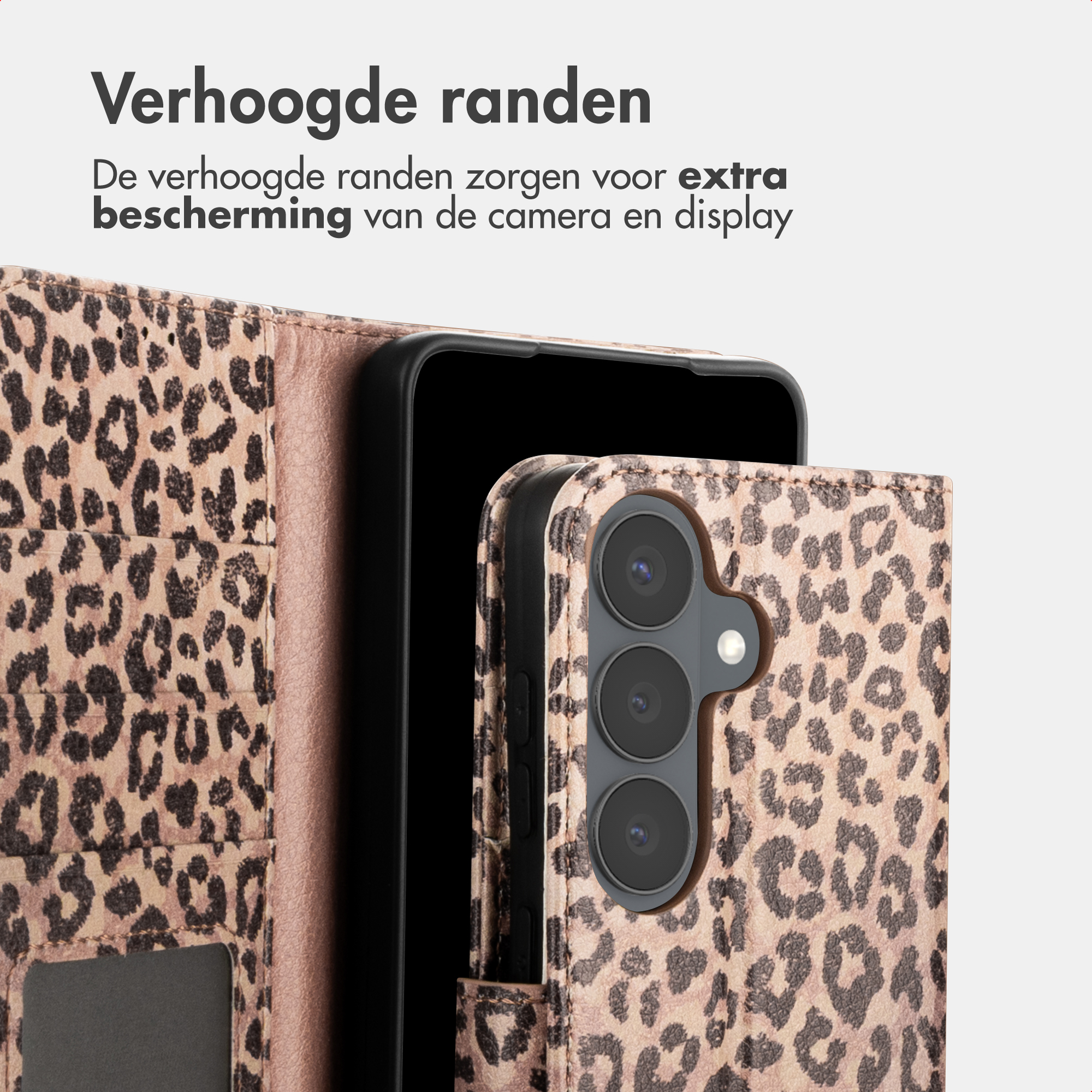 Leopardenprint telefoonhoes met camera-uitsparing en kaartsleuven.