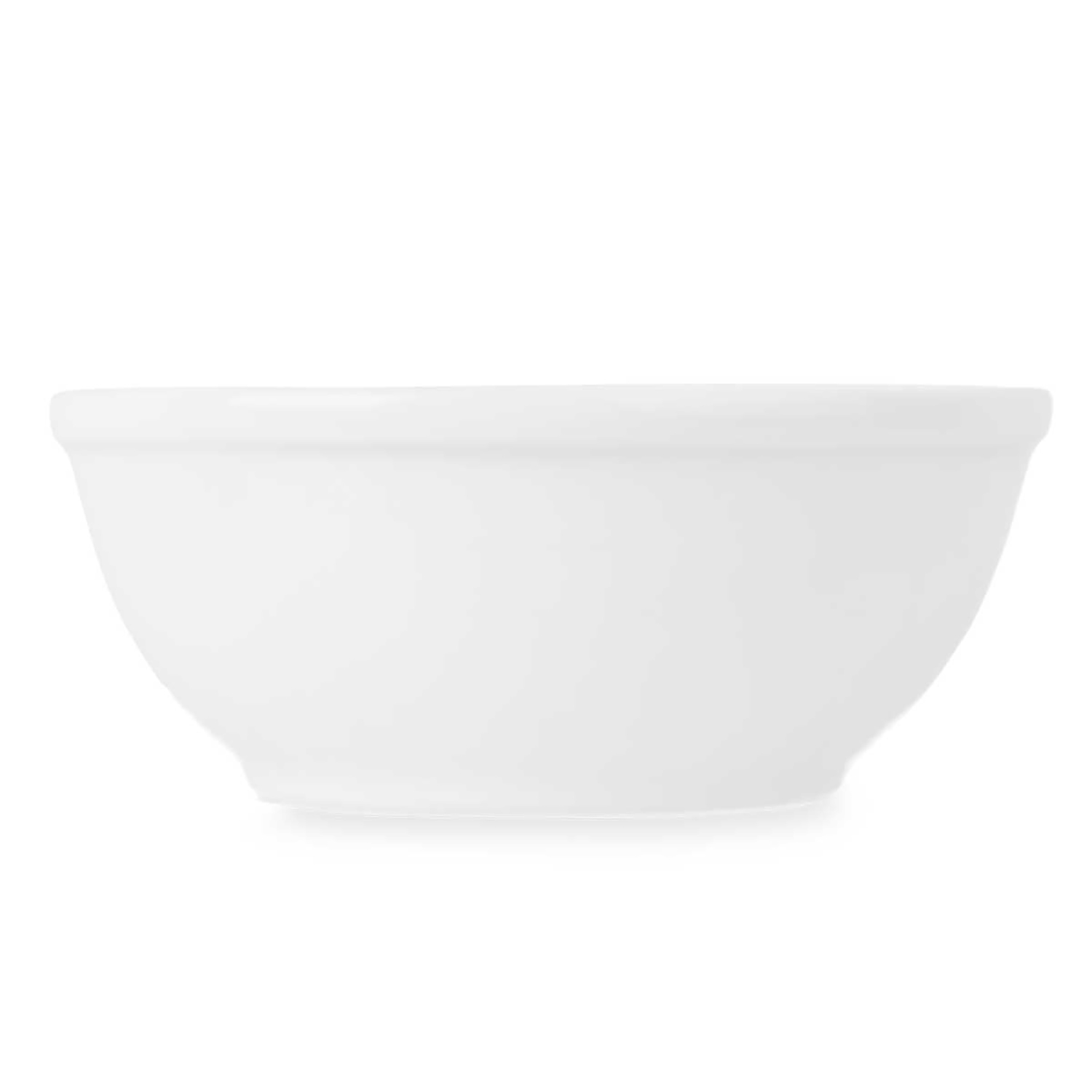 Una ciotola bianca in ceramica è mostrata su sfondo bianco.