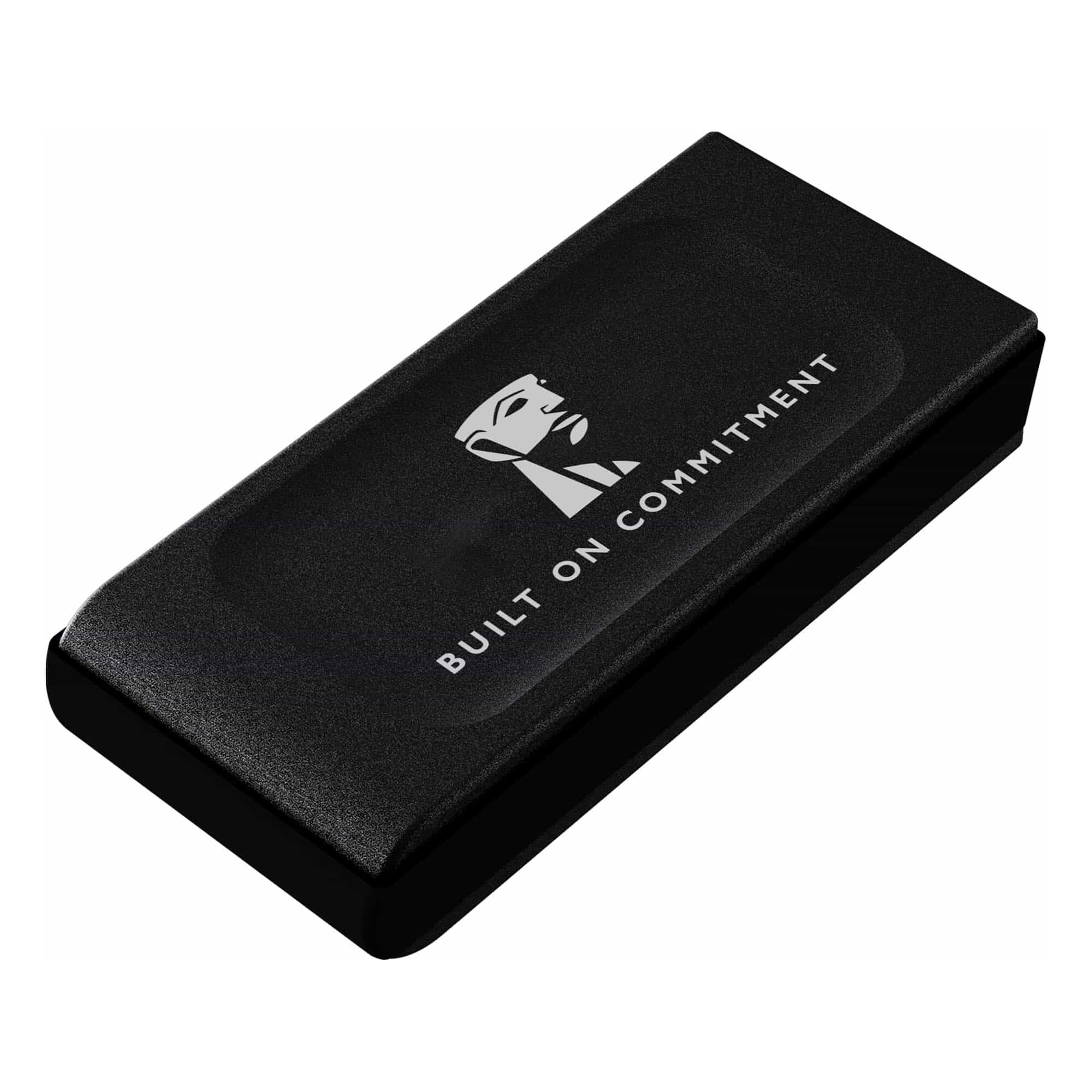 Gümüş logo ve 'Built on Commitment' yazılı siyah USB bellek.