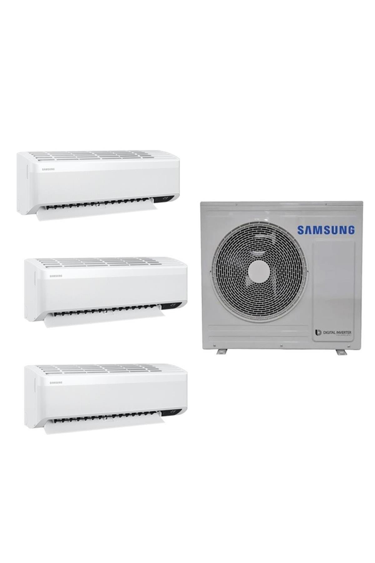 Üç beyaz Samsung iç ünite ve bir Samsung dış ünite.