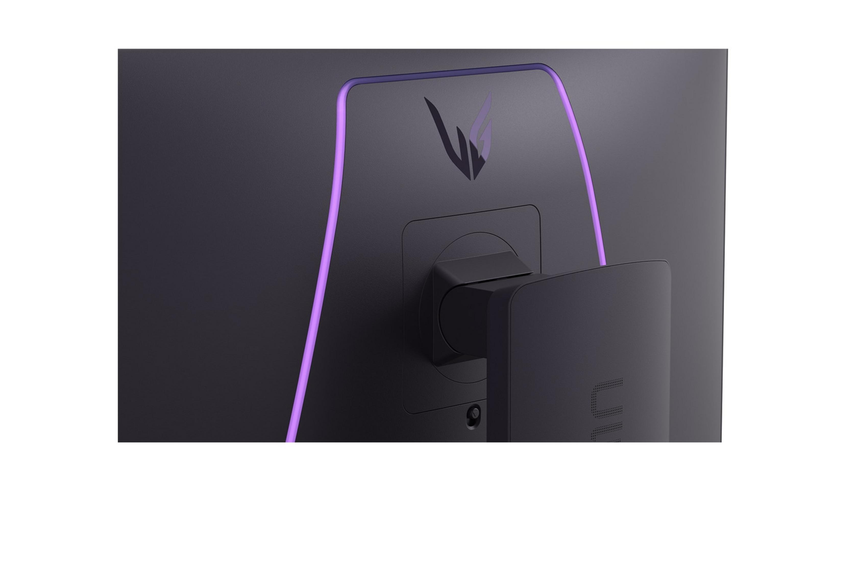 Rückseite eines Monitors mit L-förmigem Logo und violetter Beleuchtung.