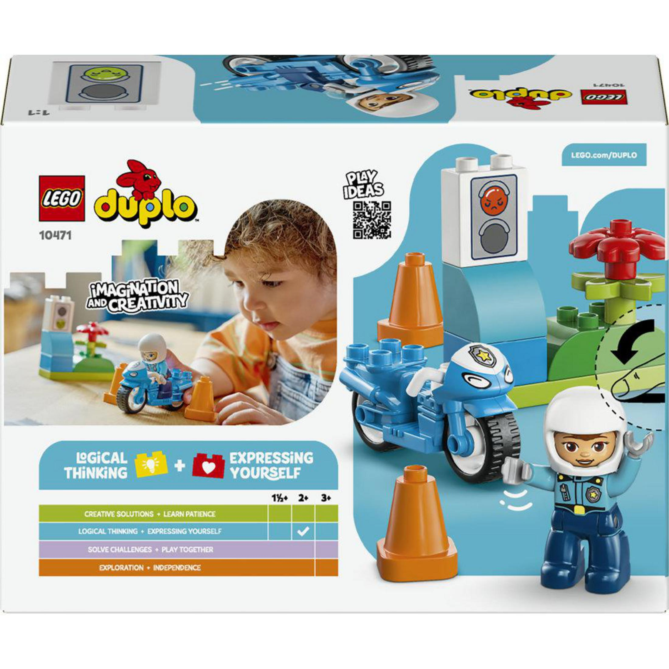 LEGO Duplo polis motosikleti, figür ve bloklarla set. Bir çocuk oynuyor.