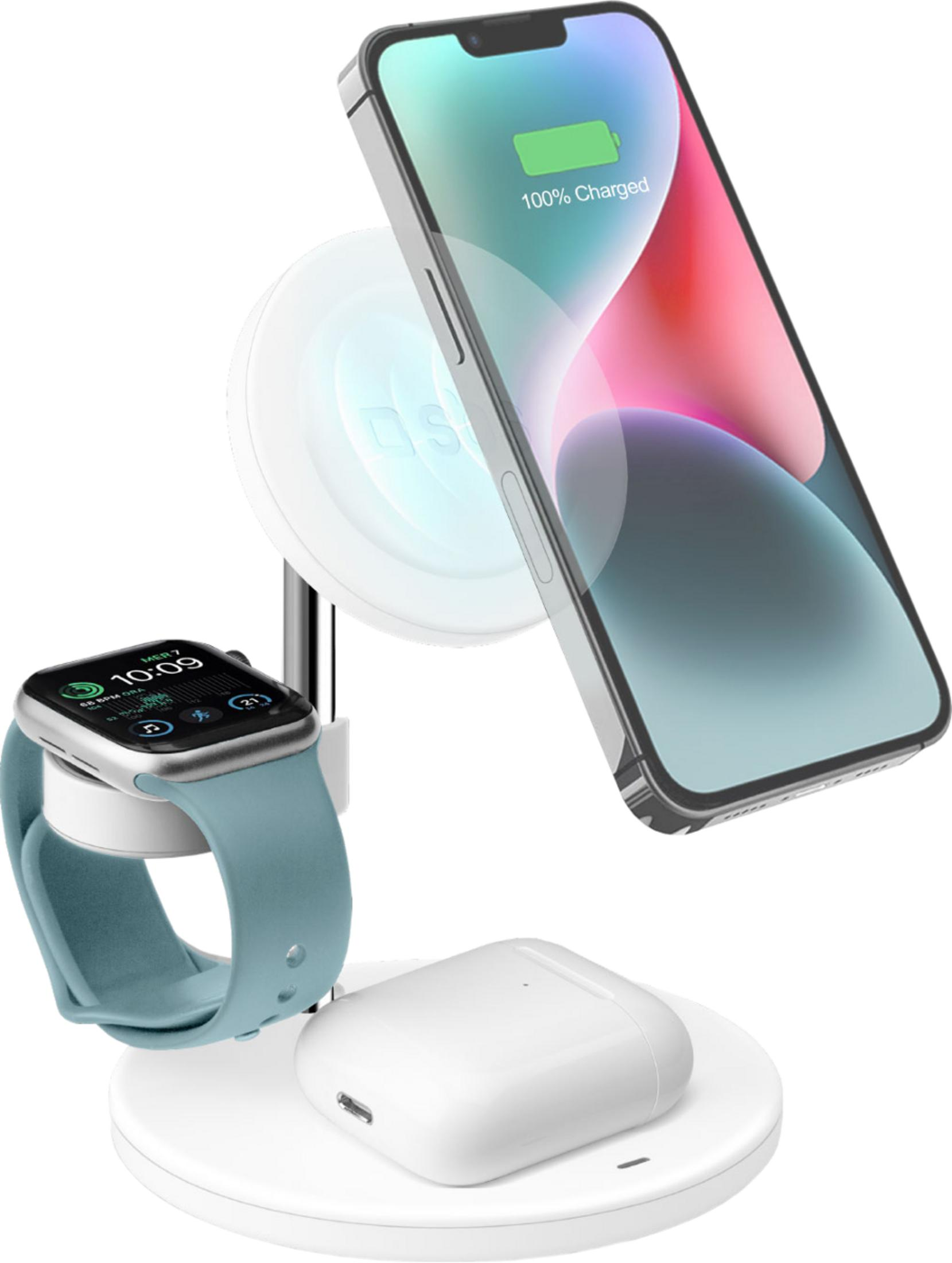 Un supporto di ricarica bianco con iPhone, Apple Watch e custodia AirPods.