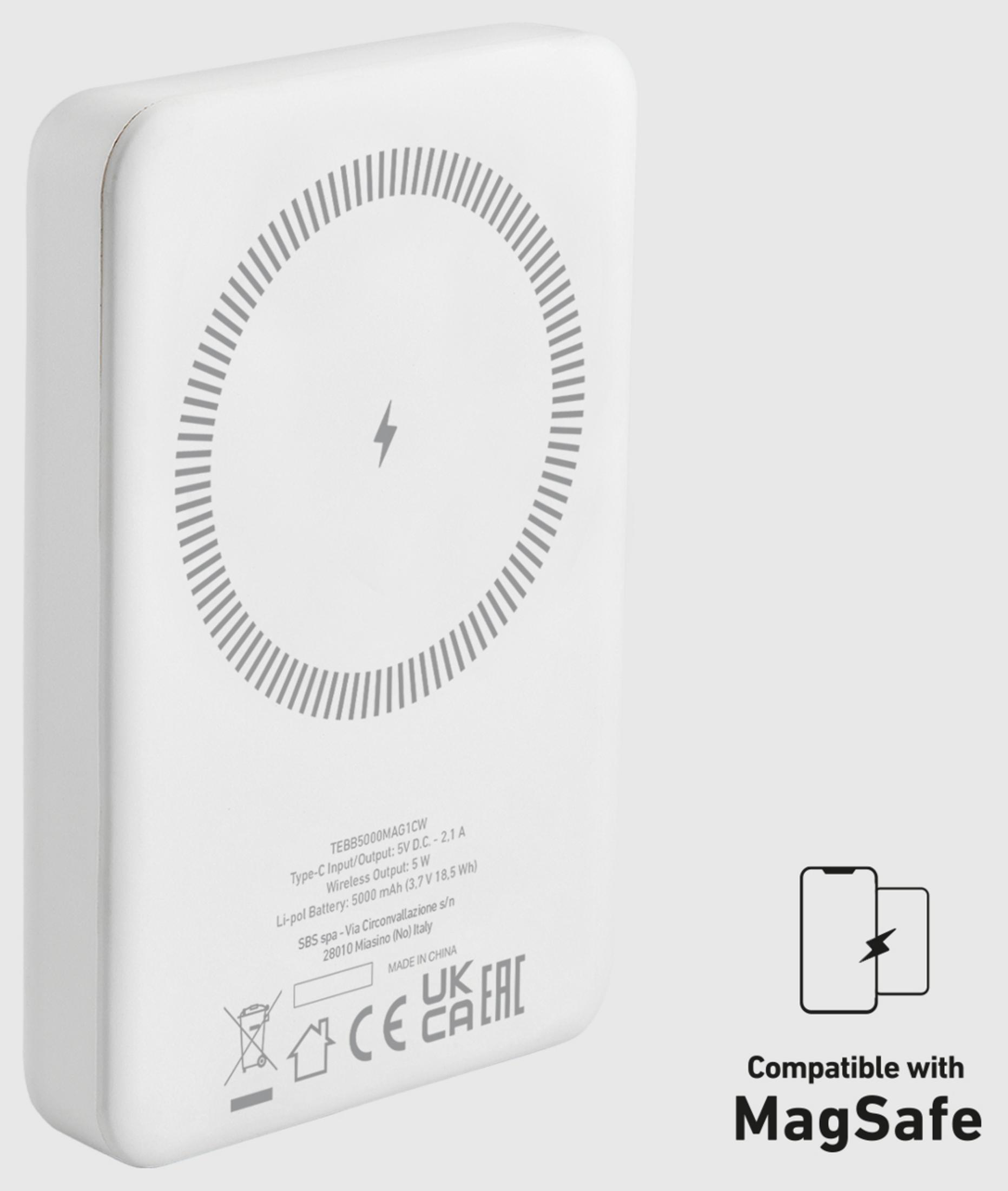 Un caricabatterie MagSafe bianco con simbolo fulmine e specifiche.