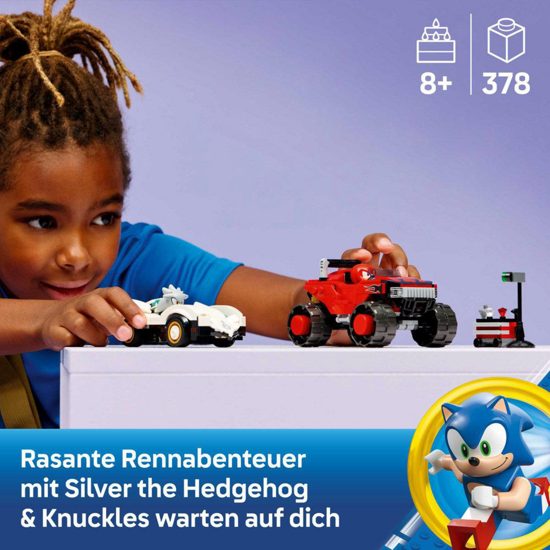 Un niño juega con coches Lego y Sonic. Edad 8+, 378 piezas.