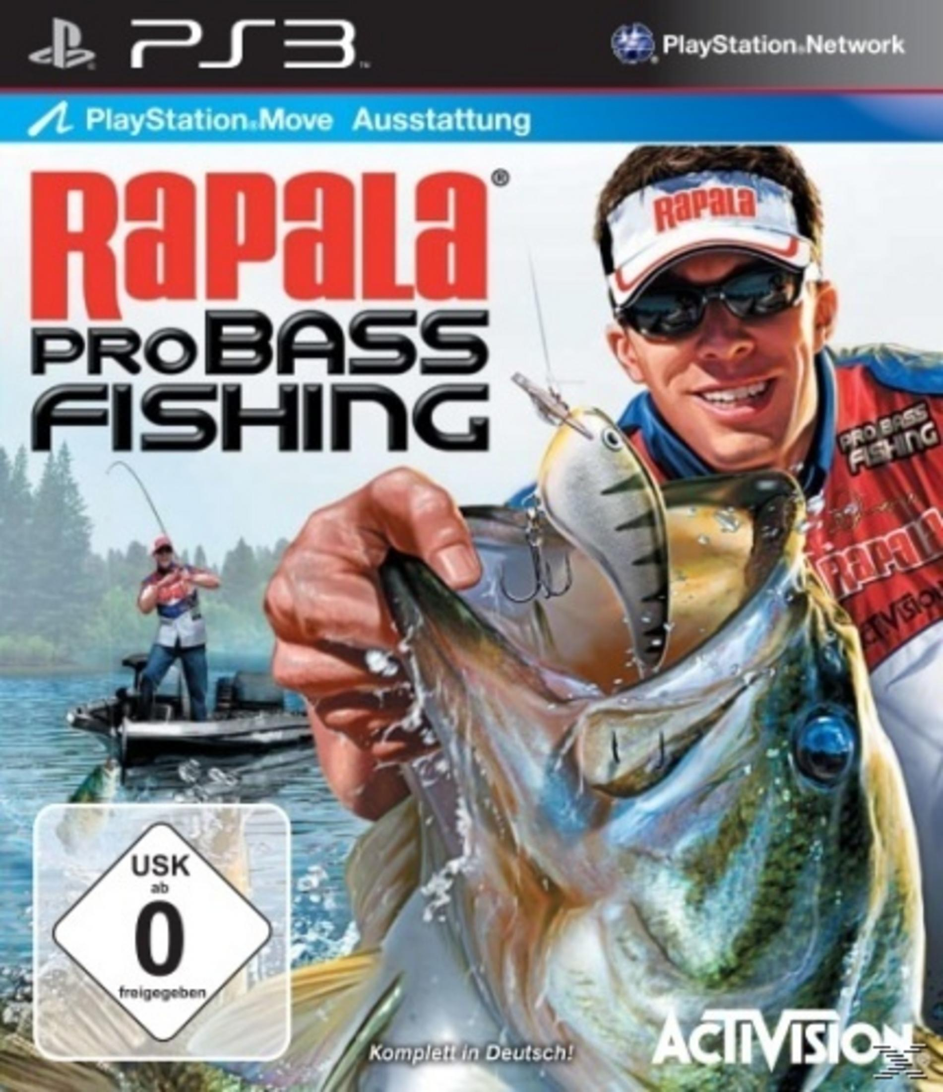 Ein Angler fängt einen großen Fisch, der eine Angelköder im Maul hat.