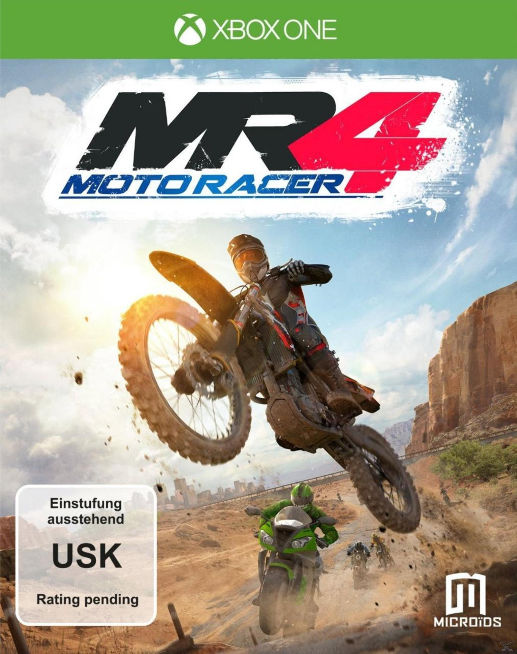 Motocross-Rennfahrer springt in der Wüste, Xbox One-Spiel.