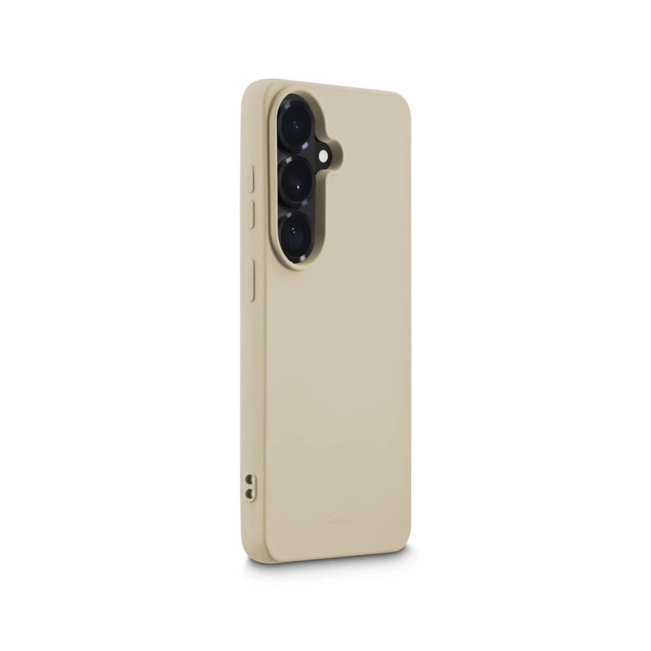 Eine beige Handyhülle mit Kameraaussparung ist vor weißem Hintergrund zu sehen.