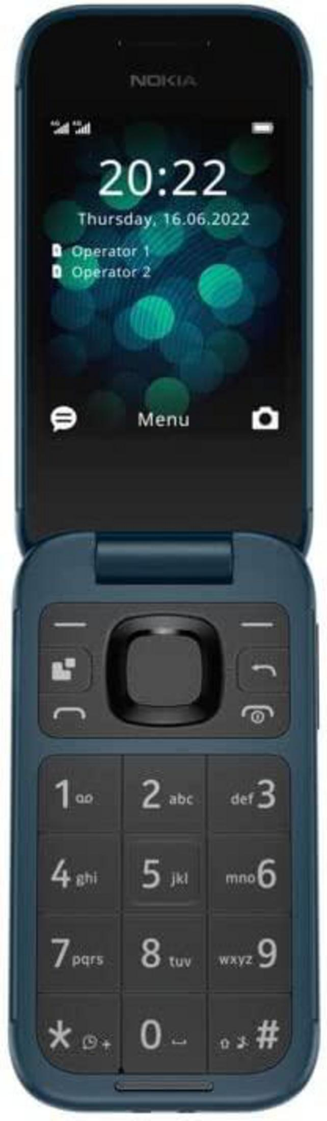 Un teléfono plegable Nokia azul oscuro que muestra la hora 20:22.