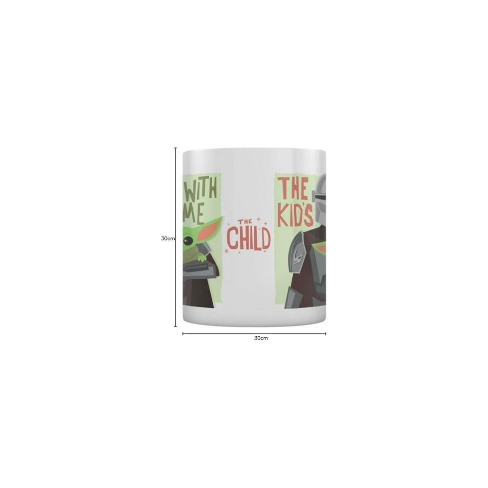 Taza con arte de El Niño y el Mandaloriano. Texto: Conmigo El Niño Los Niños.