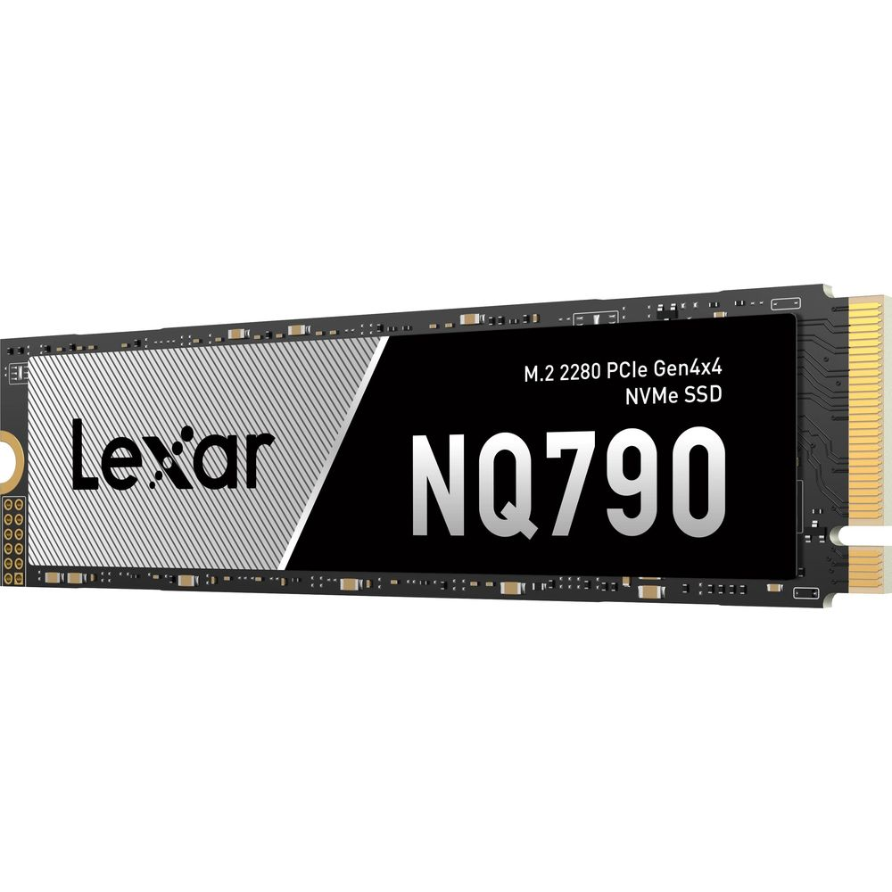 SSD Lexar NQ790 M.2 2280 NVMe con etiqueta plateada y negra.