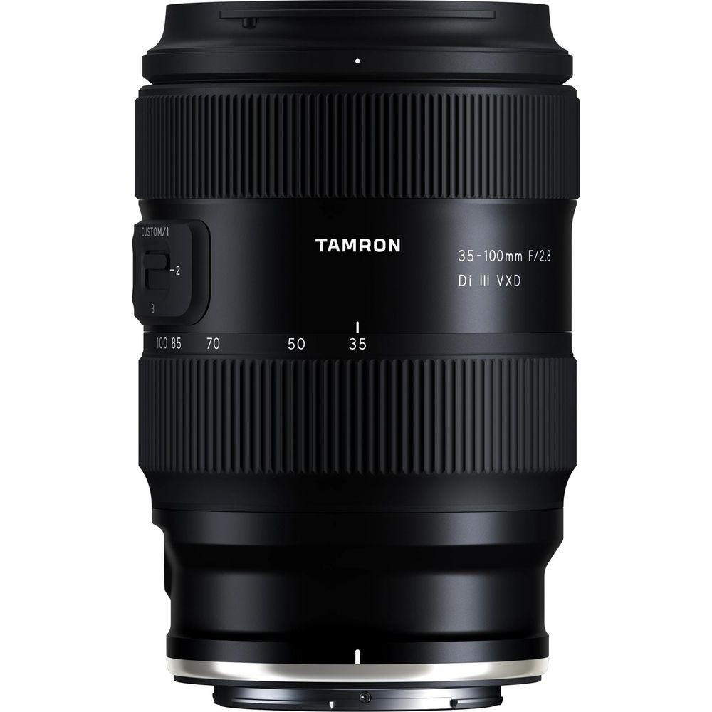 Obiettivo Tamron 35-100mm F/2.8 nero con anelli di messa a fuoco e zoom.