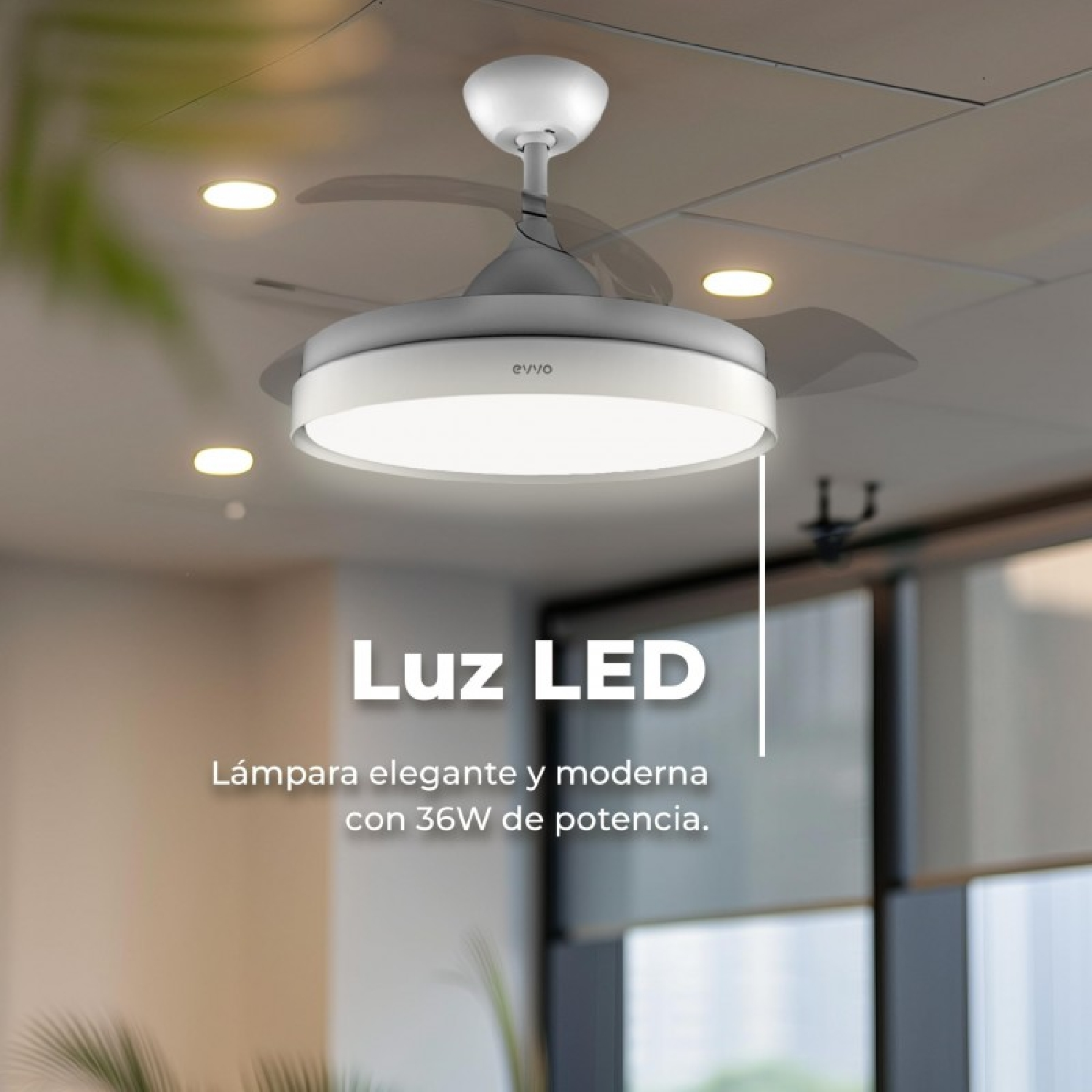 Un moderno ventilatore da soffitto con luce LED integrata in una stanza elegante.
