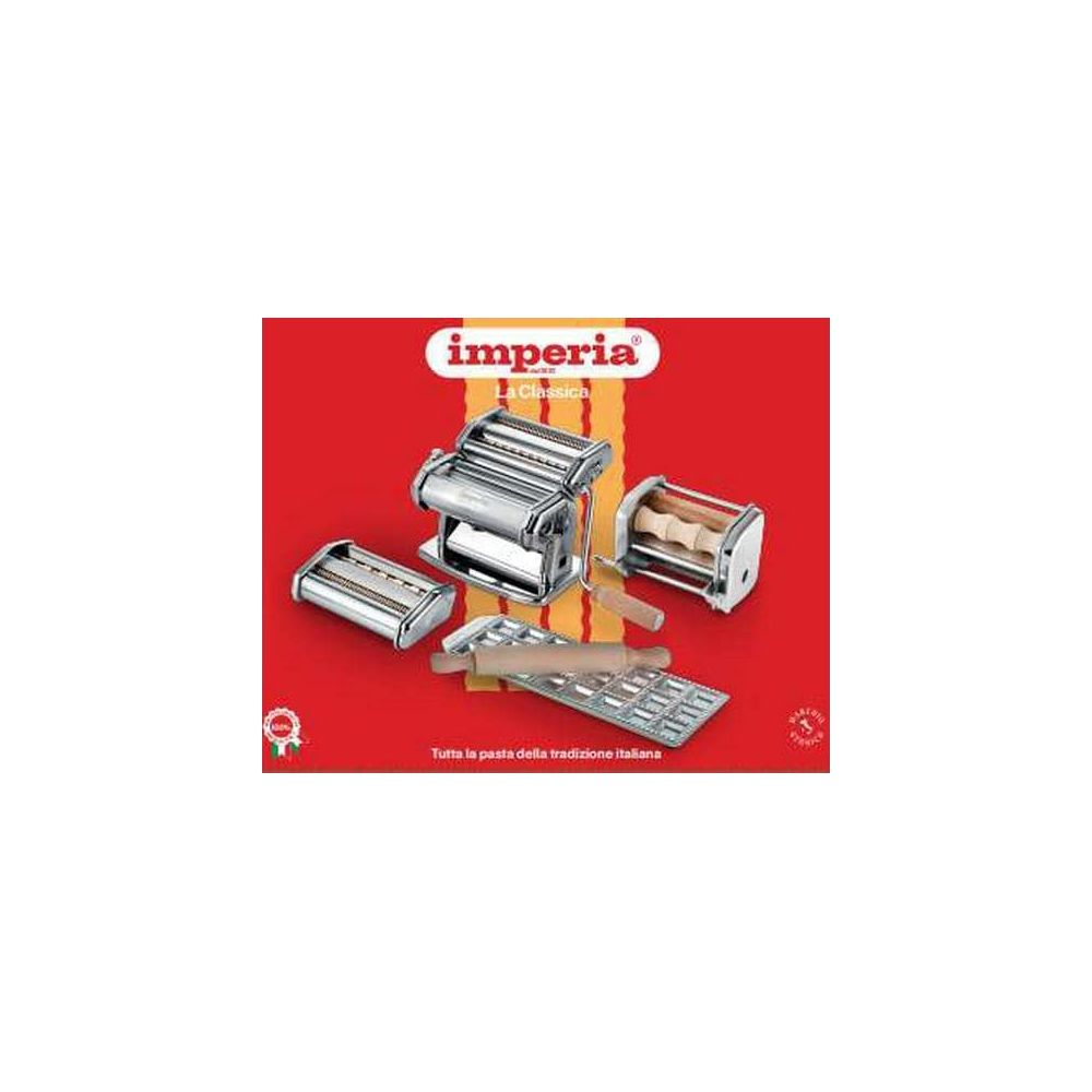 Macchina per pasta Imperia con accessori, rullo per pasta e raschietto.