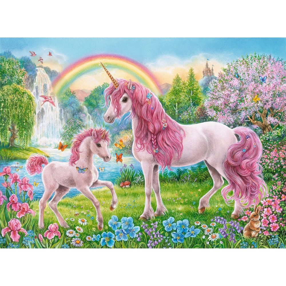 Due unicorni rosa in un paesaggio fiorito con cascata e arcobaleno.