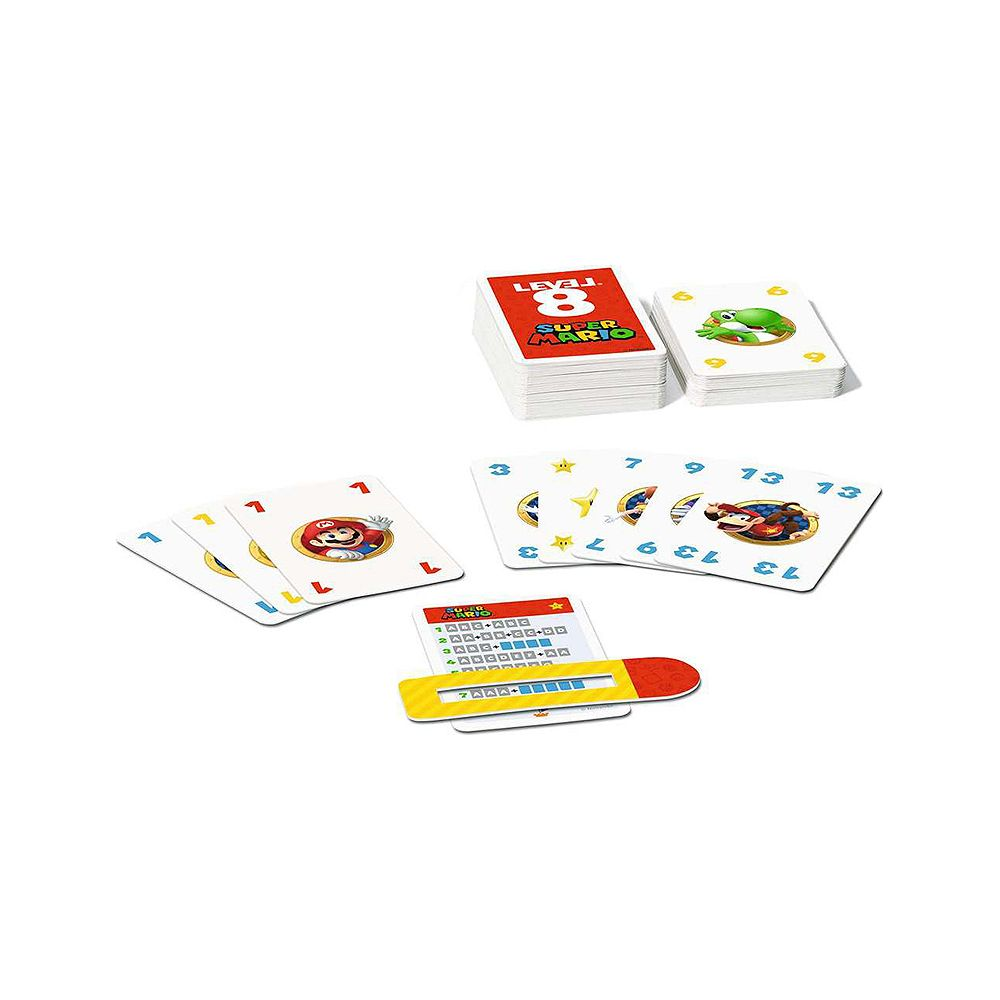 Super Mario Kartenspiel mit Spielsteinen und Karten auf weißem Hintergrund.