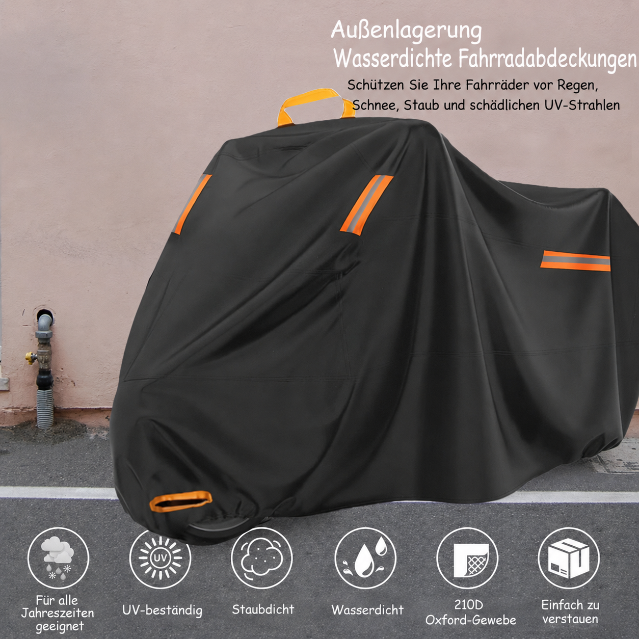 Schwarze, wasserdichte Fahrradabdeckung mit orangefarbenen Reflektoren vor einer Wand.