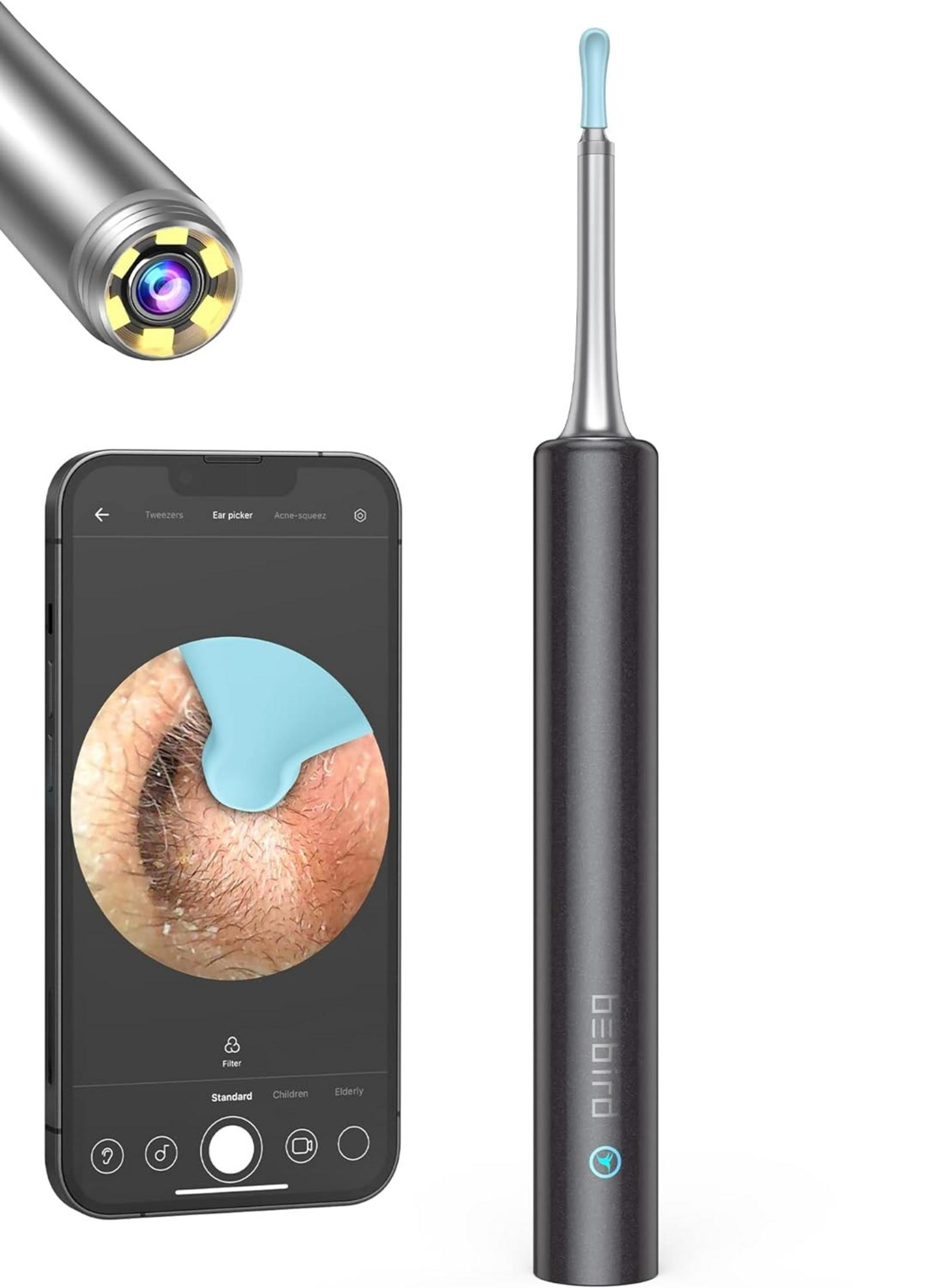 Kamerası olan dijital kulak temizleme aleti ve bir kulağın içini gösteren akıllı telefon.