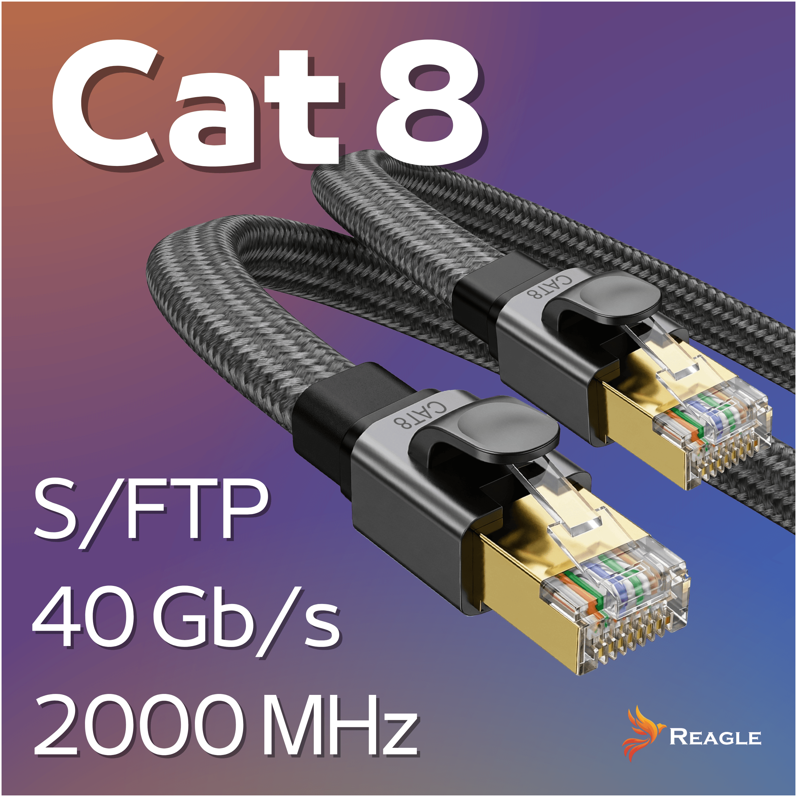 Cat 8 S/FTP Netzwerkkabel mit goldenen Steckern und grauem Geflecht.