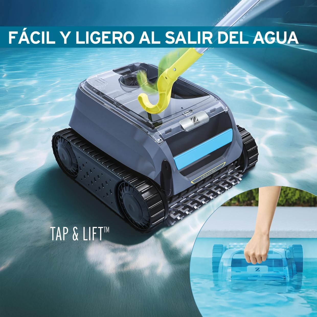 Un limpiafondos es levantado del agua por un mango amarillo. Se muestra uno segundo.