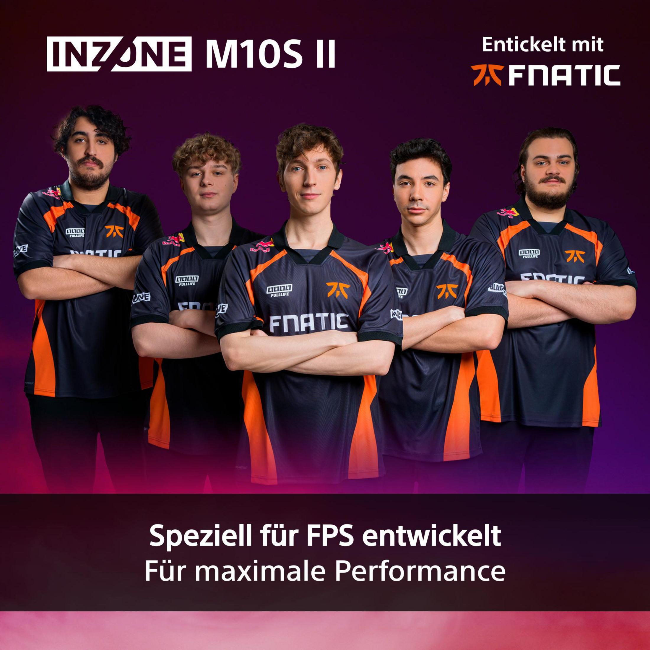 Cinque uomini in maglia stanno fianco a fianco. Testo in alto: INZONE M10S II.