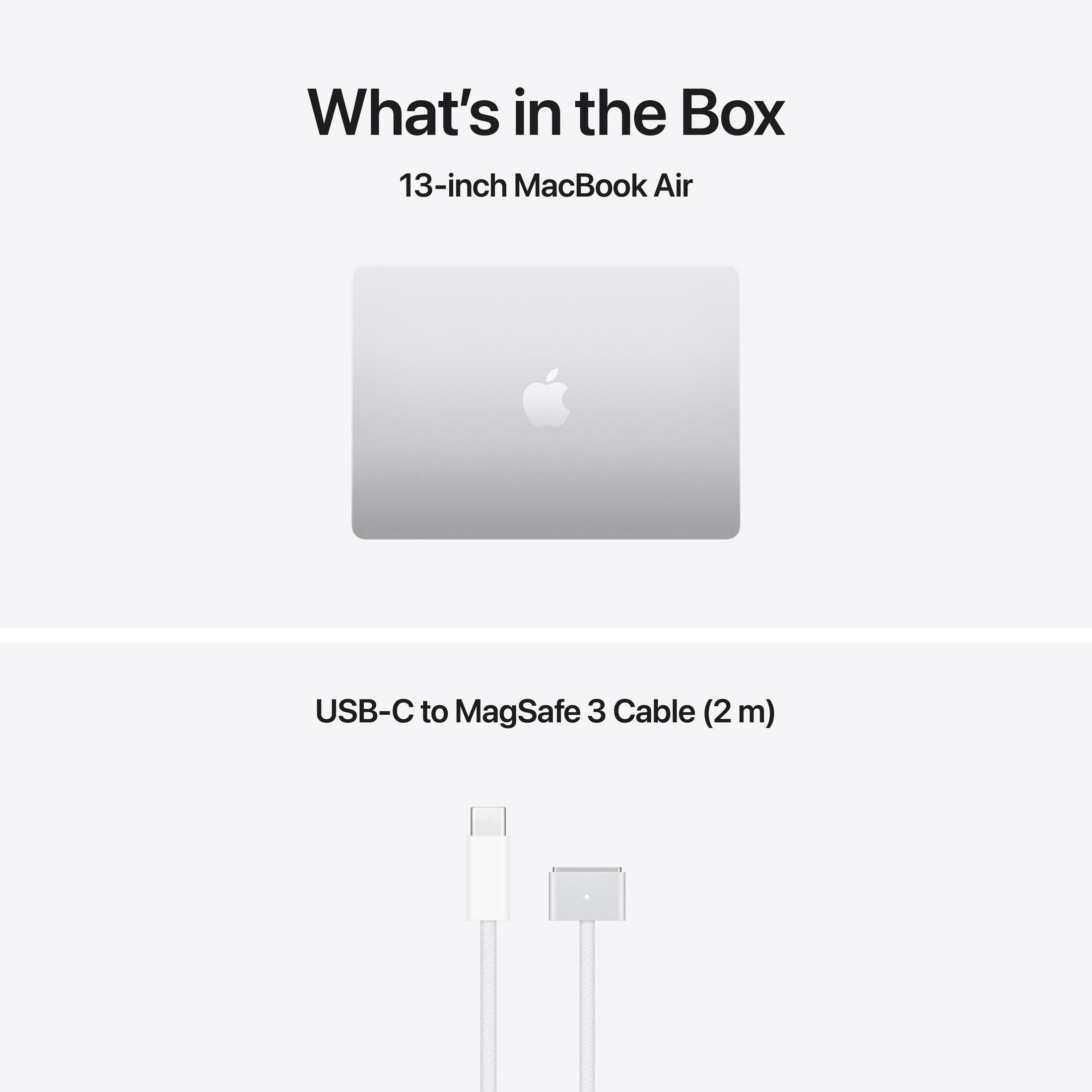 Un MacBook Air argento e un cavo USB-C a MagSafe 3 bianco.