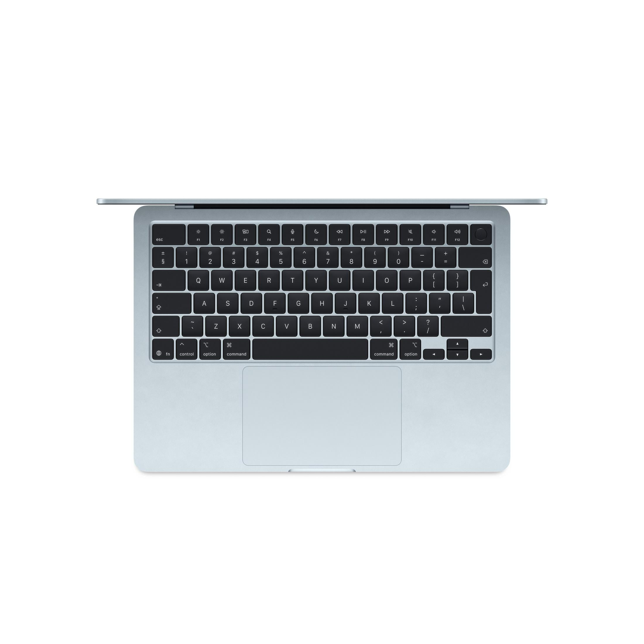Un MacBook gris clair est montré de dessus, couvercle ouvert, révélant le clavier.