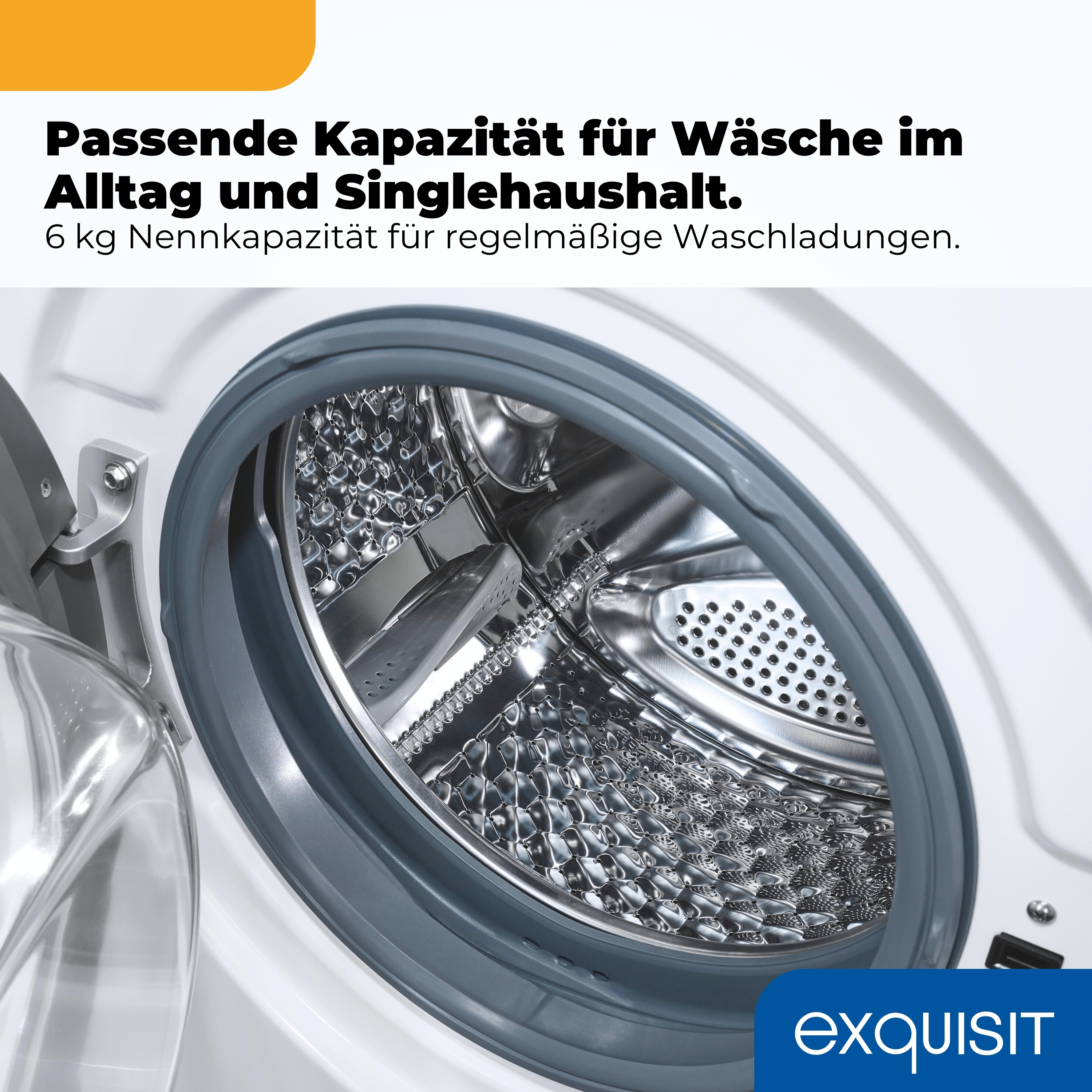 Innenansicht einer weißen Waschmaschine mit Metalltrommel und geöffneter Tür.
