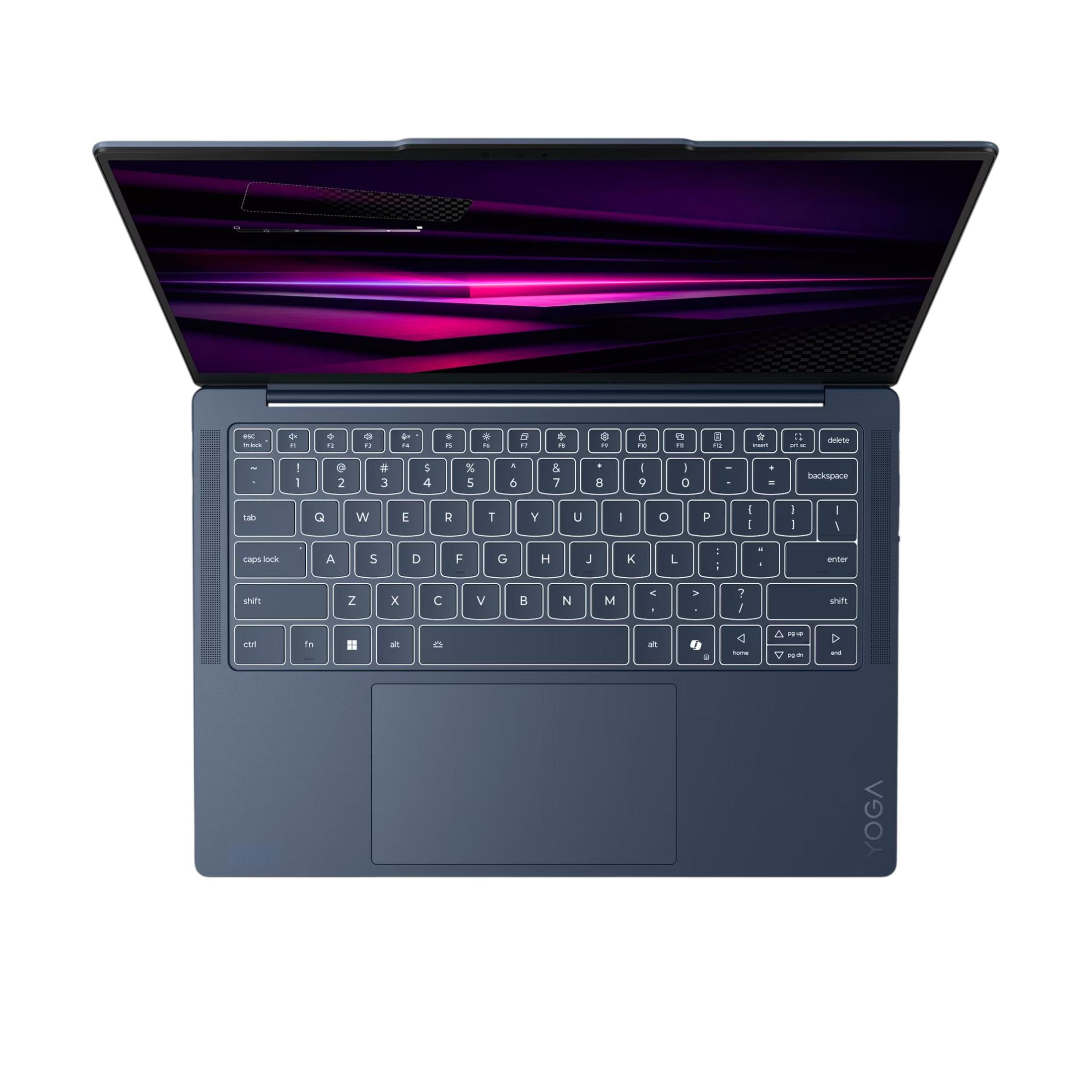 Dunkelblauer Laptop mit offenem Bildschirm, Tastatur mit Hintergrundbeleuchtung.
