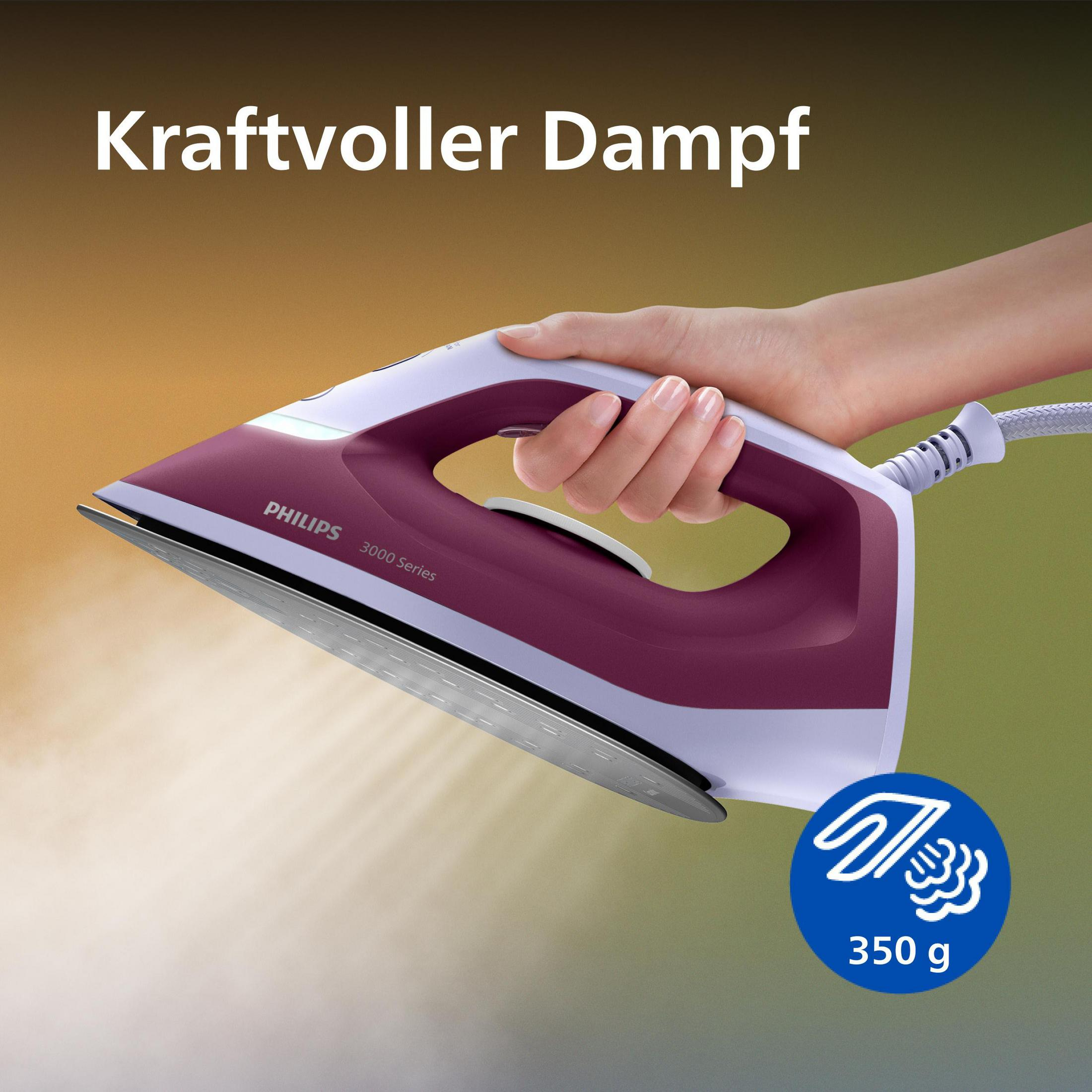 Eine Hand hält ein lila und weißes Philips Dampfbügeleisen, das Dampf abgibt.