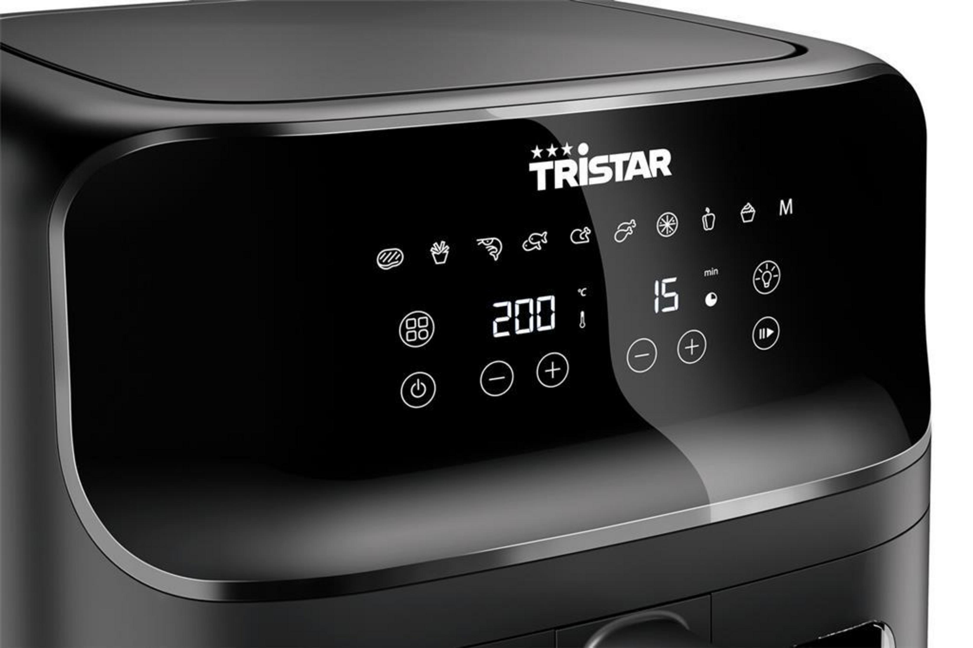 Schwarzer Airfryer mit digitalem Display, zeigt 200 Grad und 15 Minuten an.