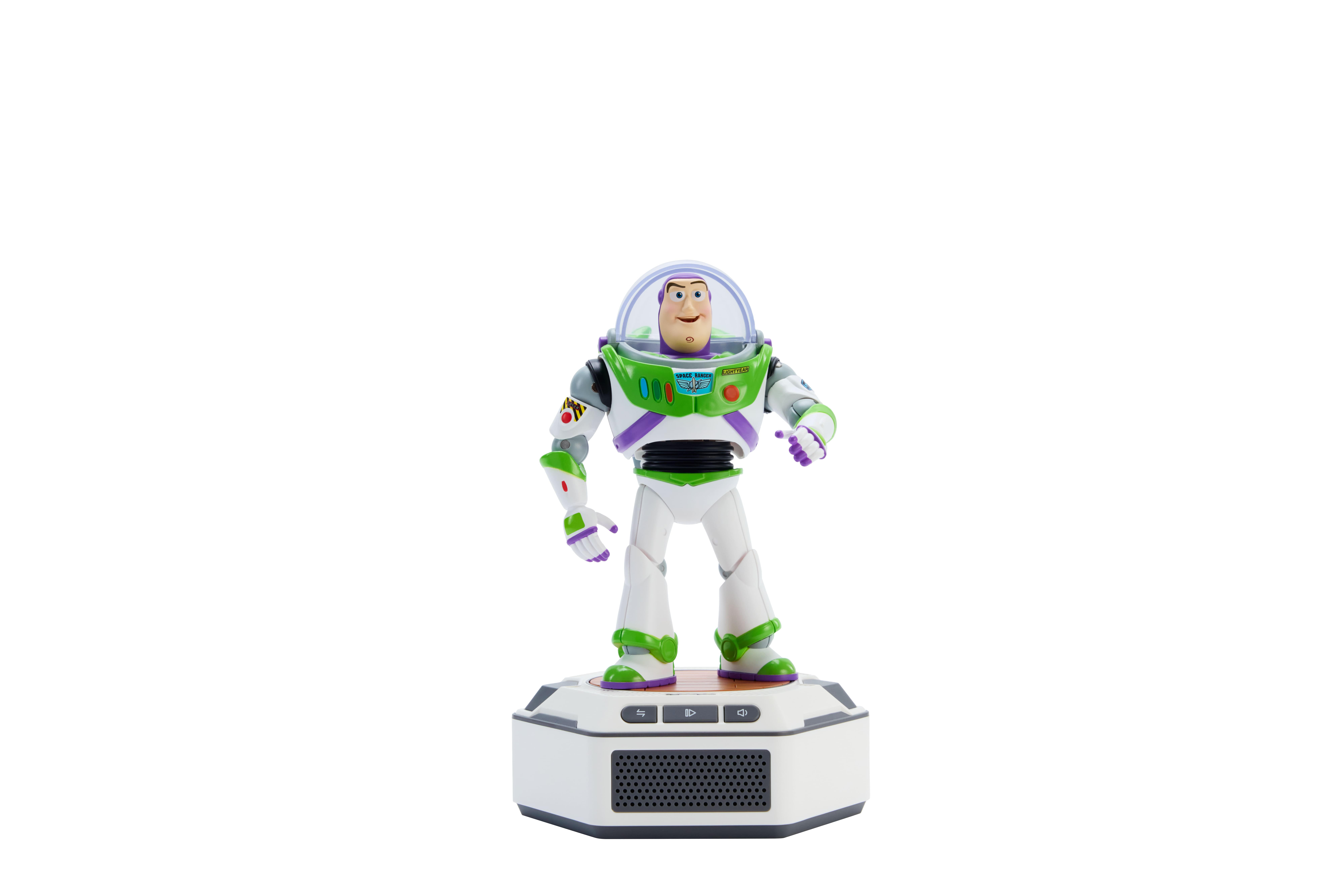 Figura de Buzz Lightyear sobre una base blanca con rejilla de altavoz y botones.