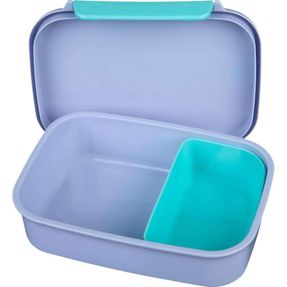 Un contenitore per il pranzo viola chiaro con inserto e coperchio turchese.