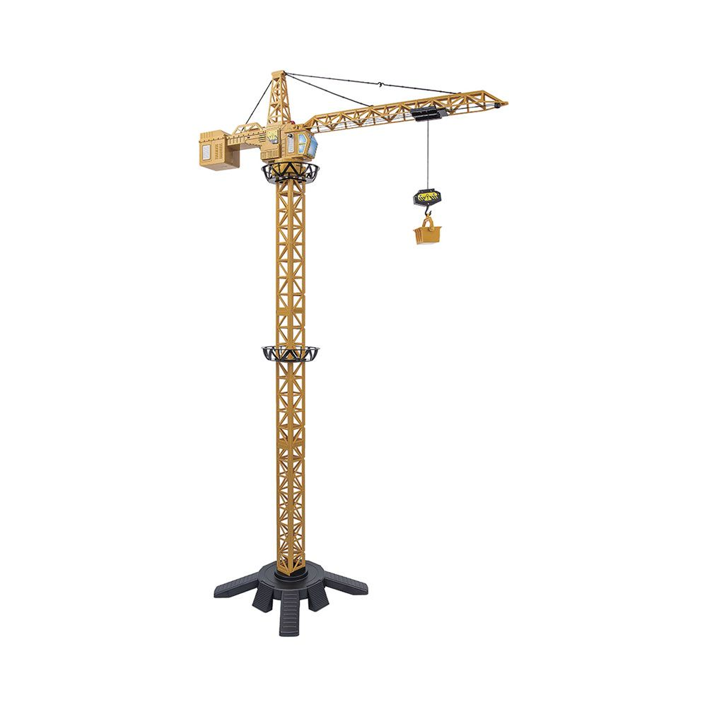 Ein gelber Baukran mit einem Korb, der an einem Kabel hängt, steht auf einem weißen Hintergrund.