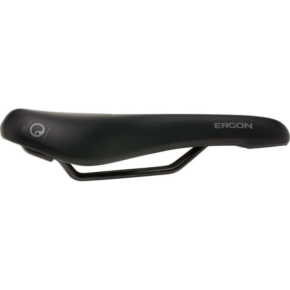 Schwarzer Fahrradsattel der Marke Ergon mit Gel-Einsätzen und Metallschiene.