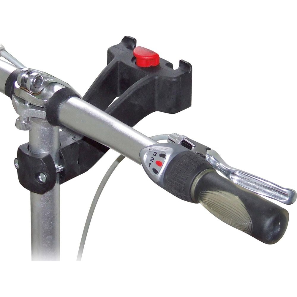 Schwarz-silberner Fahrradlenker mit Gangschaltung und rotem Knopf