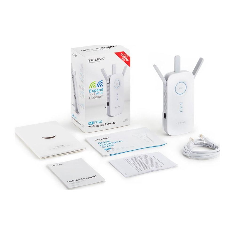 TP-Link WLAN-Repeater AC1750 mit Zubehör auf weißem Hintergrund.