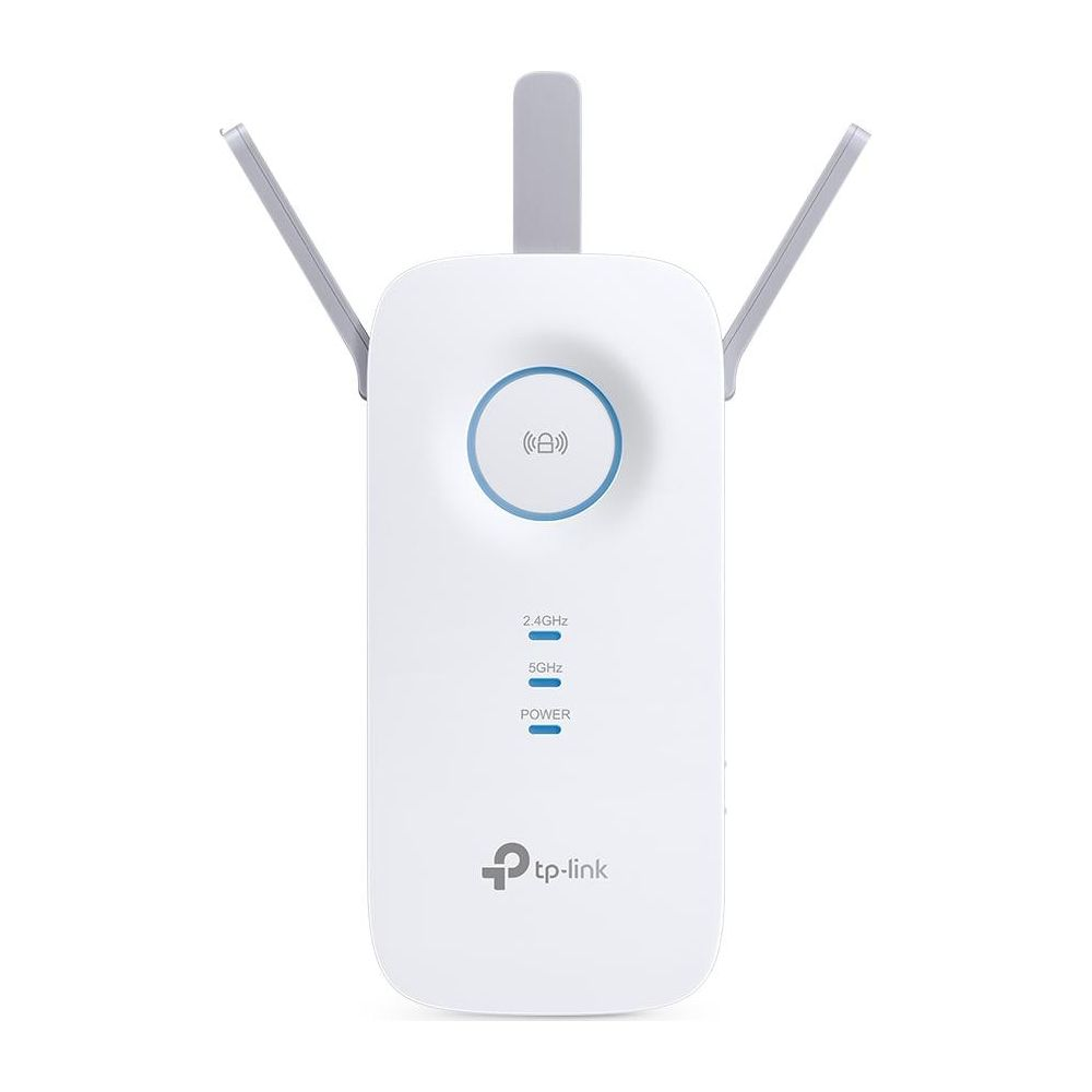 Ein weißer TP-Link WLAN-Repeater mit Antennen und Statusanzeigen.