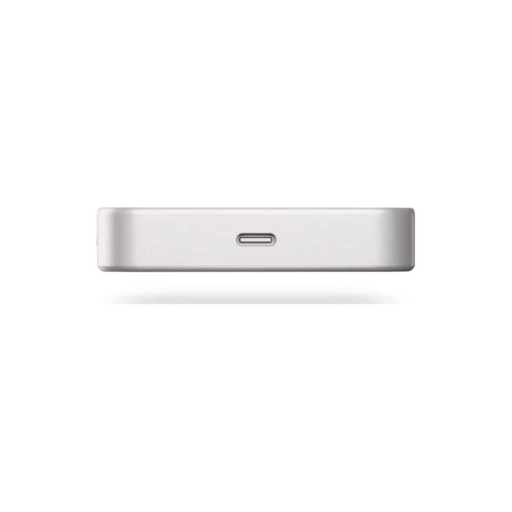 Ein weißes rechteckiges Gerät mit einem USB-C-Anschluss.