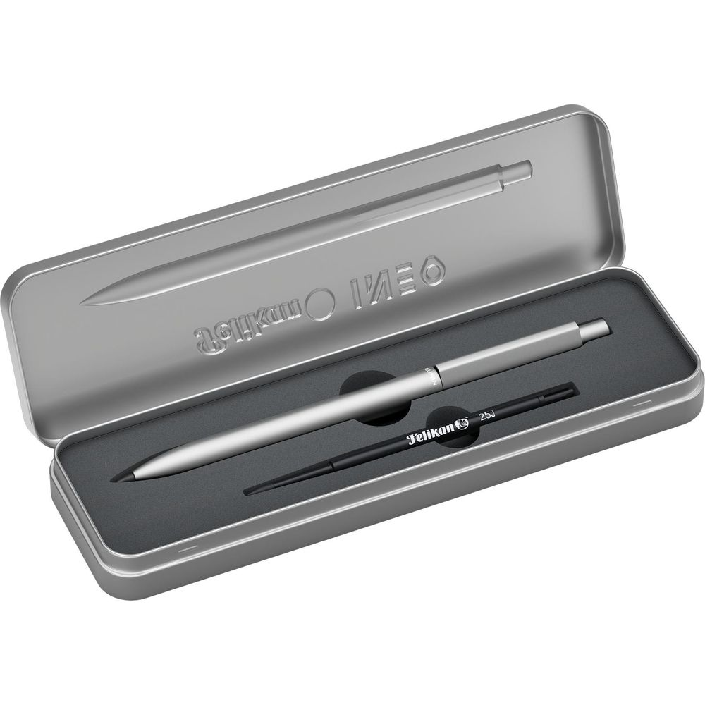 Silberner Stift und schwarze Mine in silberner Geschenkbox mit Pelikan-Logo.
