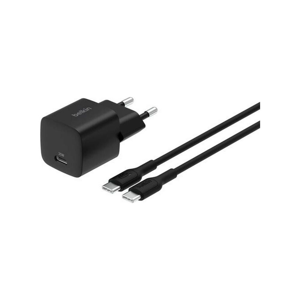 Un caricabatterie Belkin USB-C nero con due cavi.