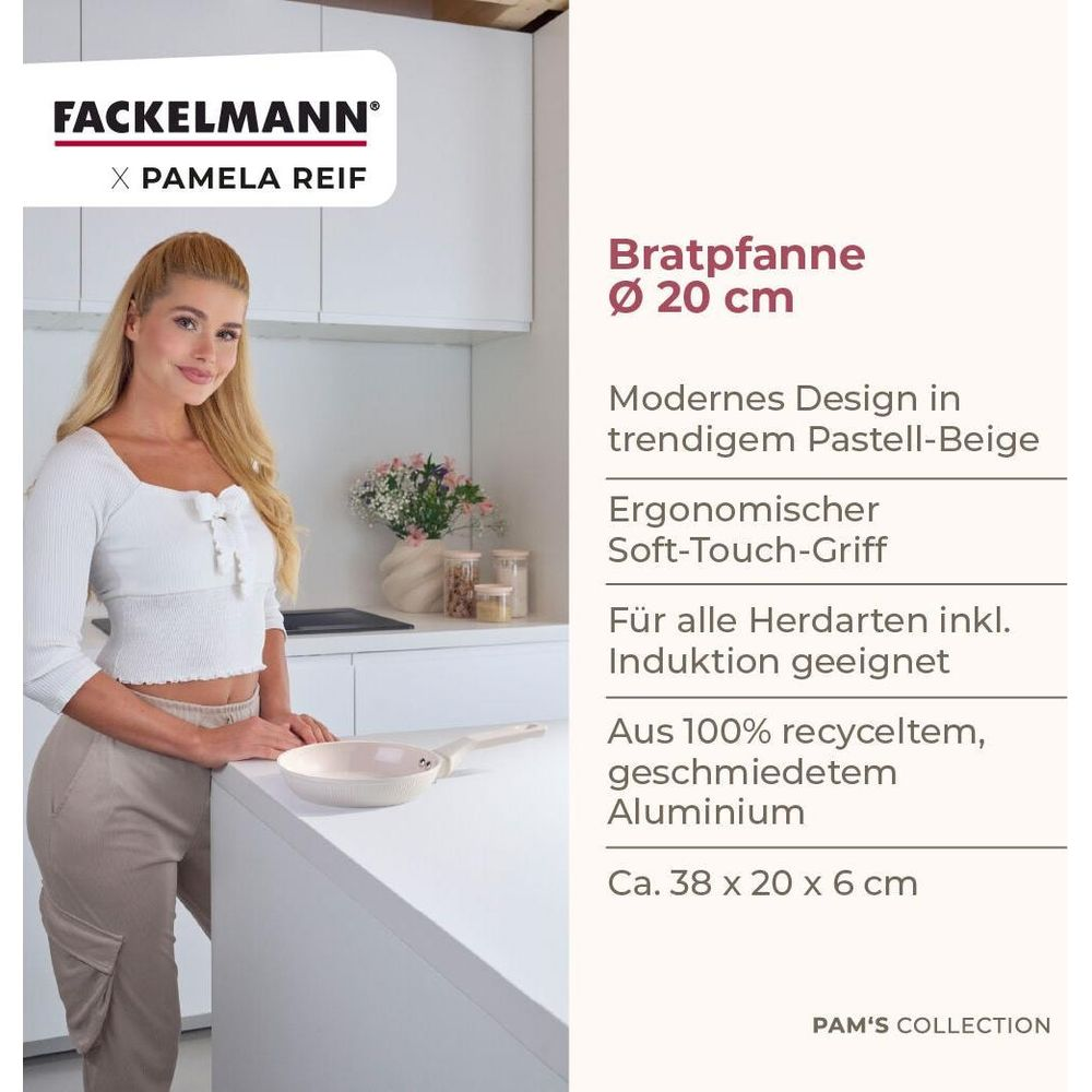 Eine Frau steht neben einer hellen Küchentheke mit einer Bratpfanne.