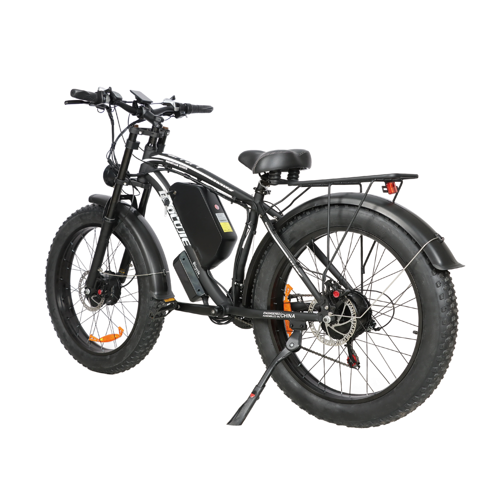 Czarny rower elektryczny typu fat bike z bagażnikiem i baterią.
