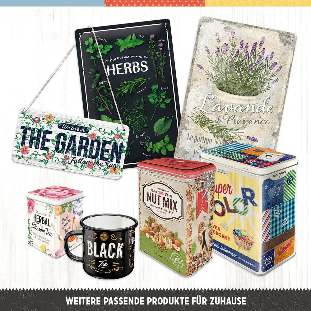 Varie decorazioni da giardino: cartello erbe, quadro lavanda, scatola tè, scatola frutta secca.