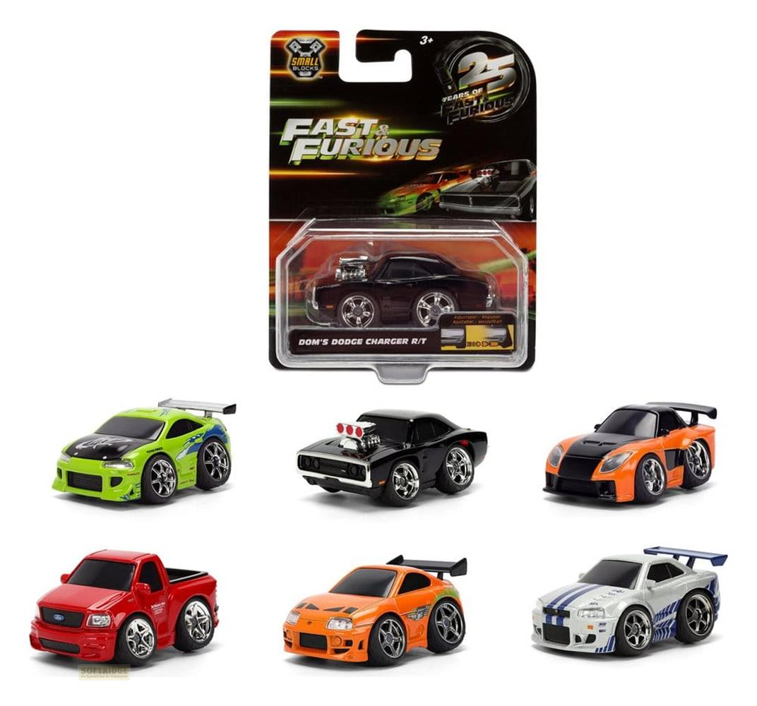 Fast & Furious Spielzeugautos: Dom's Charger, grün, schwarz, orange, rot, weiß.