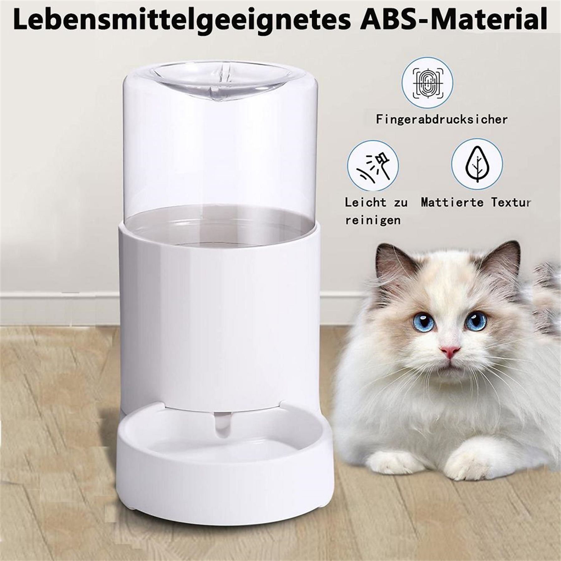 Ein weißer Futternapf mit transparentem Deckel neben einer flauschigen Katze mit blauen Augen.